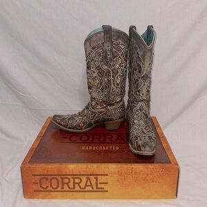Women’s Size 7 Corral Boots